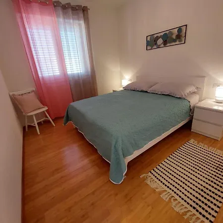 Apartment Marineri *