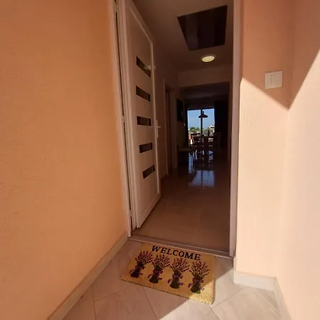 Apartment Marineri *