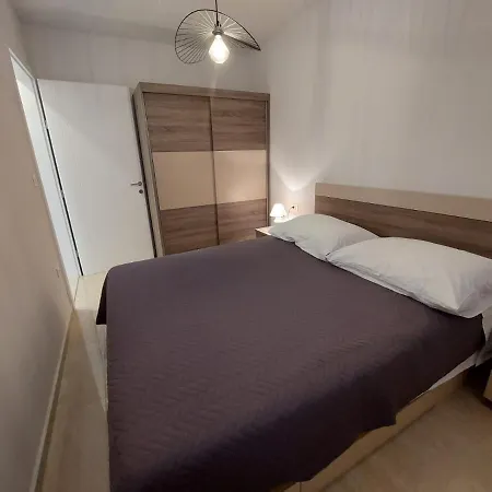 Apartment Marineri Sali