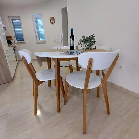 Apartment Marineri
