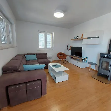 Appartement Marineri Sali