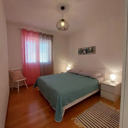 Marineri Appartement Sali
