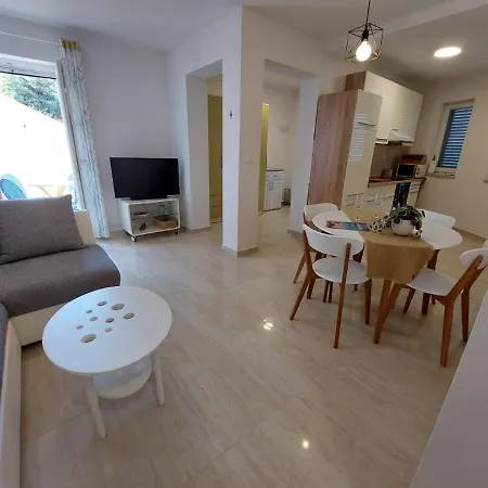 Marineri Appartement Sali